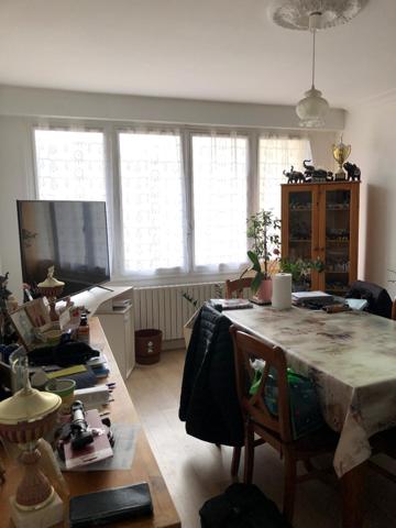 Appartement rez-de-chaussée 2 chambres avec garage, rive droite St Pavin