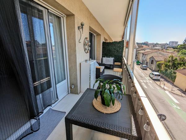 Appartement à vendre    5 pièces • 93 m2 Valence