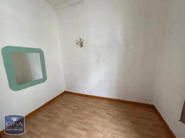Appartement à louer 3 pièces 74.6m² Saumur (49400)