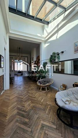 Charme, élégance et confort réunis dans un secteur recherché.