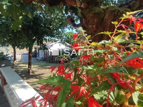 BELLE VILLA  AVEC JARDIN  ET  GARAGE INDEPENDANT