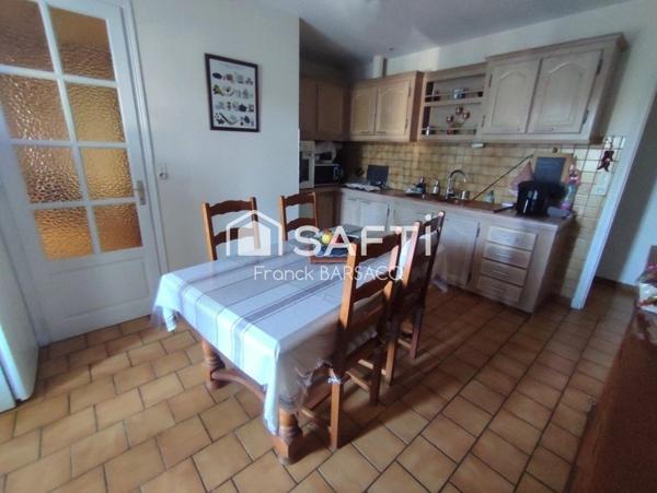 BELLE VILLA  AVEC JARDIN  ET  GARAGE INDEPENDANT