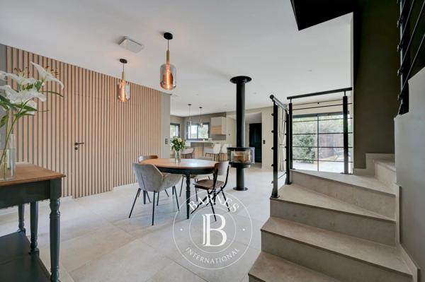 Aix-en-Provence, Maison 4 Chambres -  190 m² à vendre