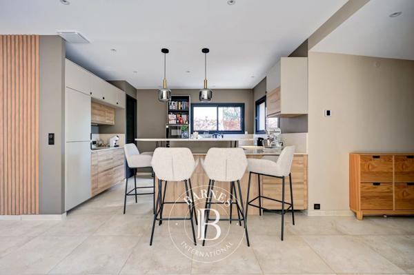 Aix-en-Provence, Maison 4 Chambres -  190 m² à vendre