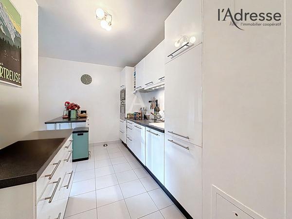 Appartement Suresnes 3 pièce(s) 81 m2/Meublée/ Parking