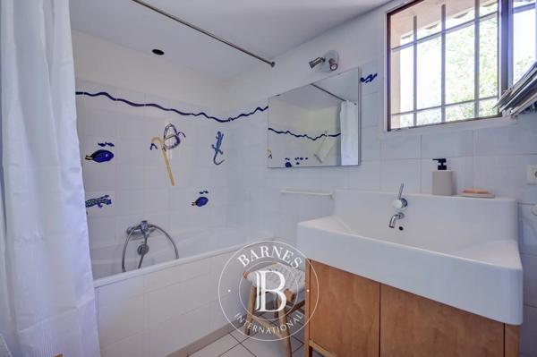 Aix-en-Provence, Maison 5 Chambres -  253 m² à vendre