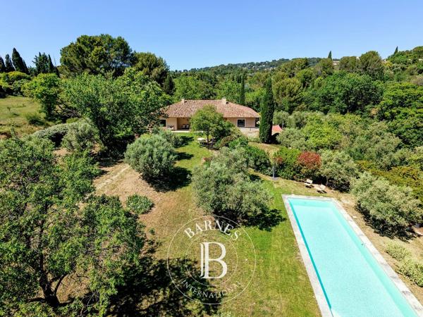 Aix-en-Provence, Maison 5 Chambres -  253 m² à vendre
