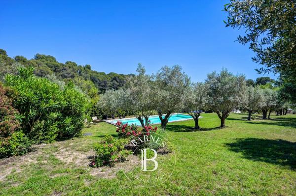 Aix-en-Provence, Maison 5 Chambres -  253 m² à vendre