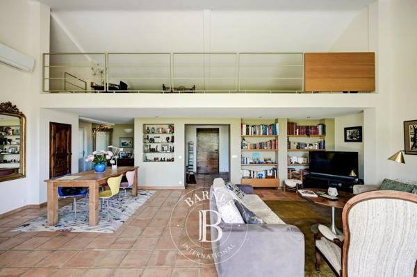 Aix-en-Provence, Maison 5 Chambres -  253 m² à vendre