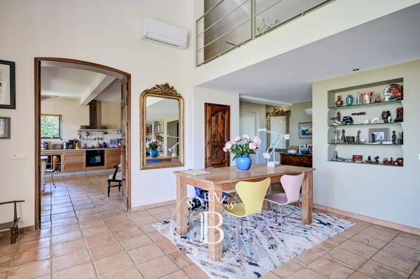 Aix-en-Provence, Maison 5 Chambres -  253 m² à vendre