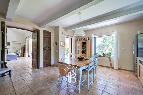 Aix-en-Provence, Maison 5 Chambres -  253 m² à vendre