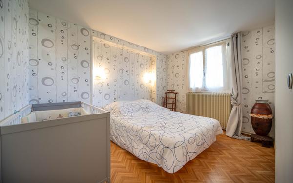 Maison REMILLY SUR TILLE 9 Pièces 196.1 m²