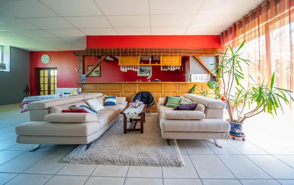 Maison REMILLY SUR TILLE 9 Pièces 196.1 m²