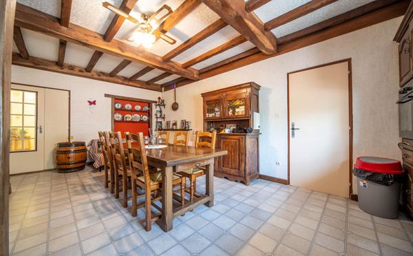 Maison REMILLY SUR TILLE 9 Pièces 196.1 m²