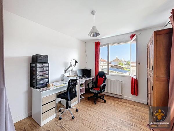 Vente                                                      Maison
                        
                     6 pièces                      151 m2                     à Mimizan