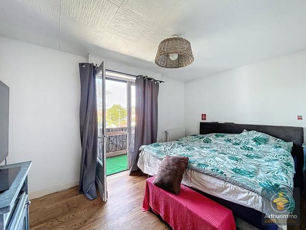 Vente                                                      Maison
                        
                     6 pièces                      151 m2                     à Mimizan
