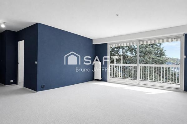 Sèvres T2 2è étage, 59m², balcon 14m², cave et parking