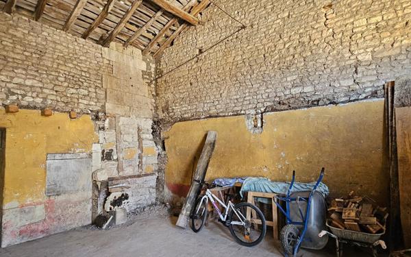 Maison à vendre    3 pièces •  La Roche-Rigault