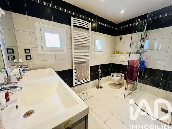 Maison à vendre 4 pièces 86 m² Névian