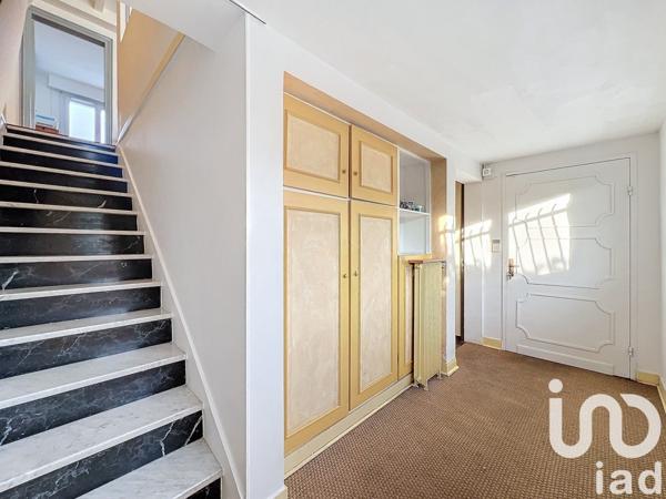 Maison traditionnelle 6 pièces de 135 m² à Boissy-Saint-Léger (94470)