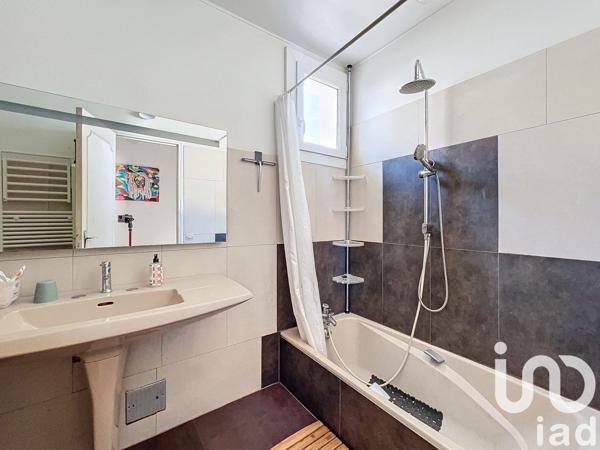 Maison traditionnelle 6 pièces de 135 m² à Boissy-Saint-Léger (94470)