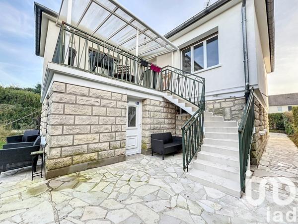 Maison traditionnelle 6 pièces de 135 m² à Boissy-Saint-Léger (94470)