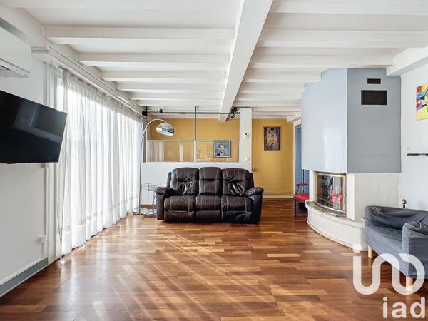 Maison traditionnelle 6 pièces de 135 m² à Boissy-Saint-Léger (94470)