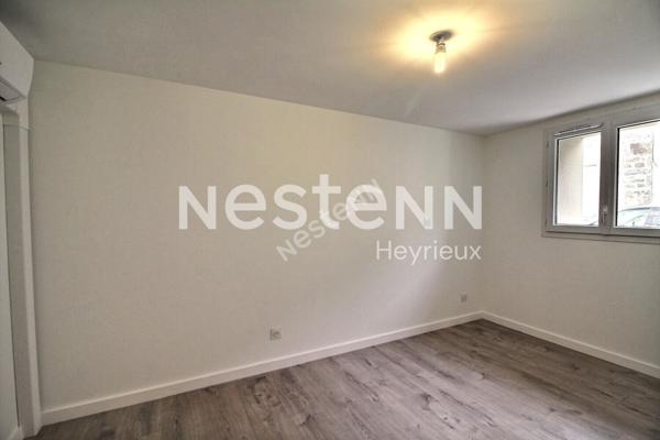 Centre Heyrieux: Appartement de type 3 , terrasse, stationnement et cave