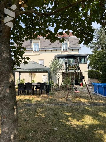 A VENDRE MAISON AVEC VERANDA, CARPORT ET GRAND JARDIN CLOTURE
A FAYET
