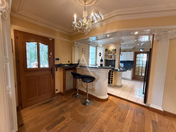 VILLEMOMBLE, Maison, 10 pièces, 139m2