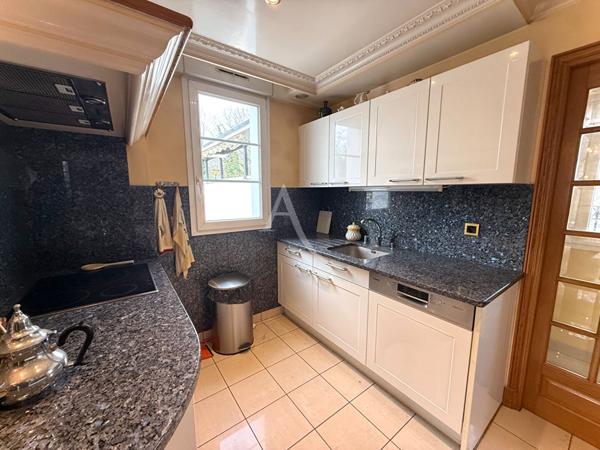 VILLEMOMBLE, Maison, 10 pièces, 139m2