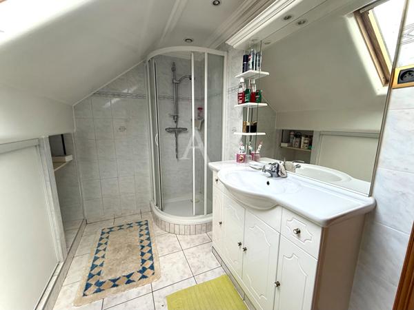 VILLEMOMBLE, Maison, 10 pièces, 139m2