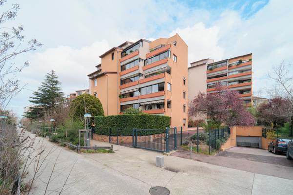 Appartement 2 pièces - 54 m² Exclusivité efficity