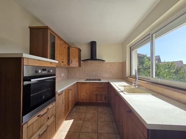 Maison à louer 800 € CC St-Gein 5 p 94 m² DPE