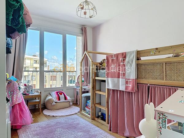 Vente Appartement90,28 m² - 5 Pièces - SAINT MAUR DES FOSSES (94100)