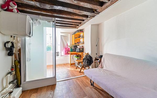 Appartement à vendre    1 pièce • 12 m2 Paris 3