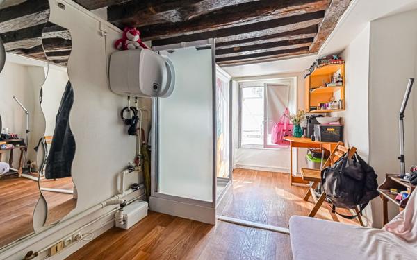 Appartement à vendre    1 pièce • 12 m2 Paris 3