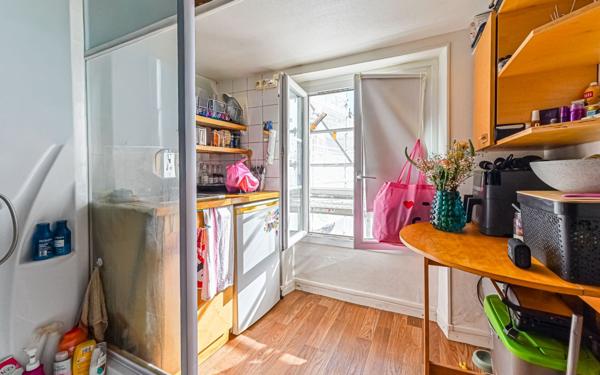 Appartement à vendre    1 pièce • 12 m2 Paris 3