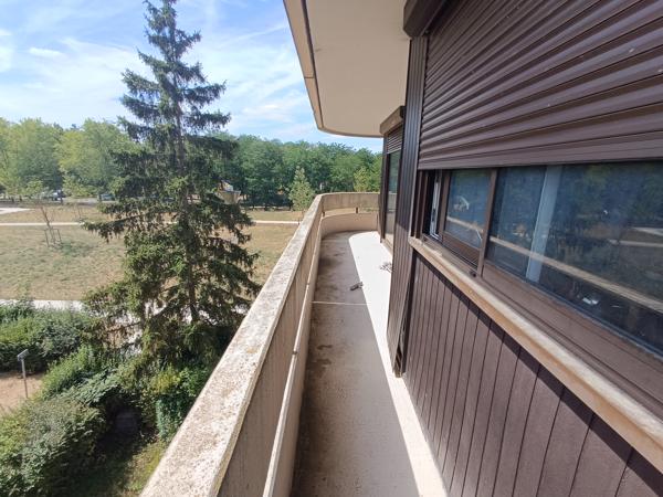 Appartement
         4 pièces
        - 85 m² Exclusivité 194 000 € *