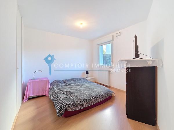 Rez de jardin
                                                                                                                                                                                                                                                                                                                        3 pièce(s)                                                                                                                                                                                                          2 chambre(s)                                                                                                                                                                                                          67  m²