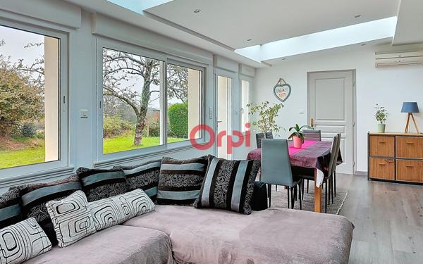 Maison à vendre    6 pièces •  Saint-Guyomard