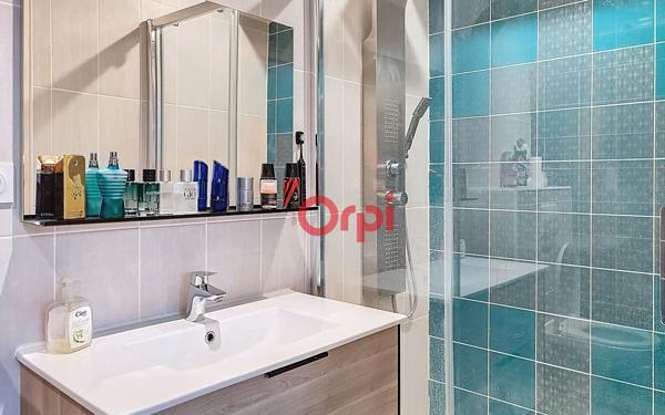 Maison à vendre    6 pièces •  Saint-Guyomard