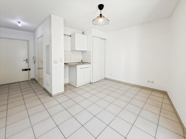 Marseille (13002) Studio rénové – Idéal investisseur – Boulevard de Paris