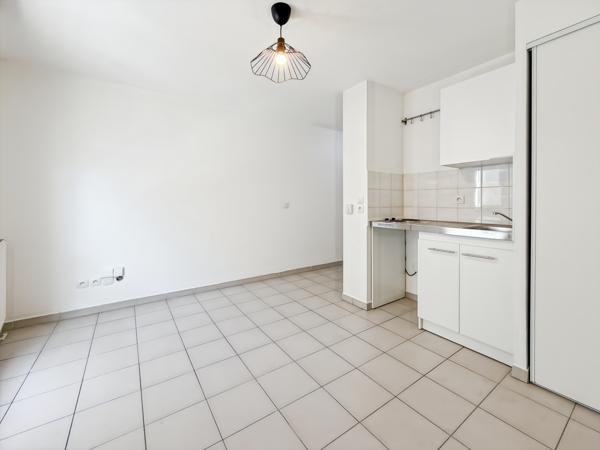 Marseille (13002) Studio rénové – Idéal investisseur – Boulevard de Paris