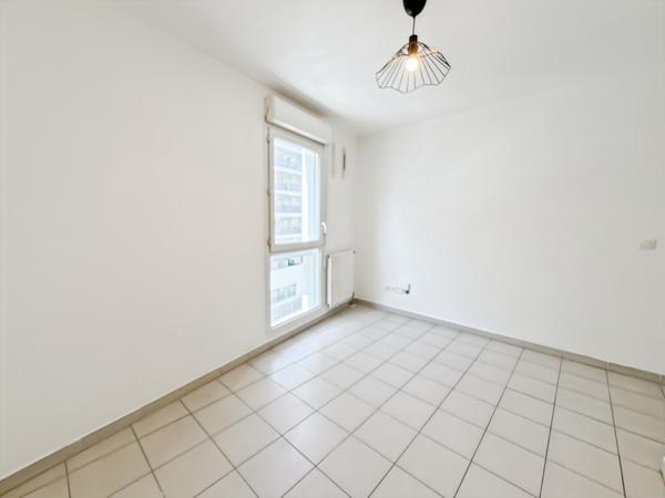 Marseille (13002) Studio rénové – Idéal investisseur – Boulevard de Paris