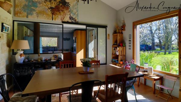 A vendre MONTEGUT LAURAGAIS (31) - Grange rénovée de 130 m², 4 chambres, piscine et terrain de 5 500 m²