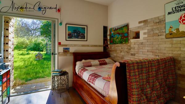 A vendre MONTEGUT LAURAGAIS (31) - Grange rénovée de 130 m², 4 chambres, piscine et terrain de 5 500 m²