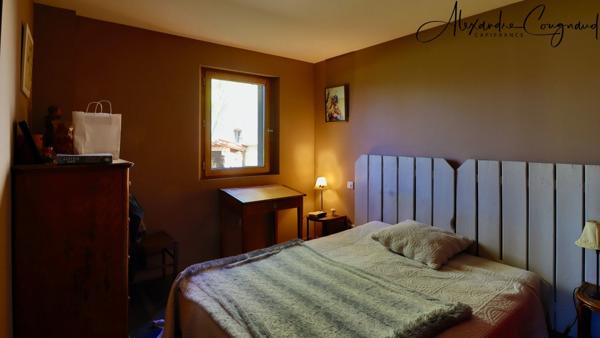 A vendre MONTEGUT LAURAGAIS (31) - Grange rénovée de 130 m², 4 chambres, piscine et terrain de 5 500 m²