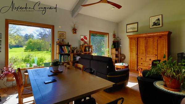 A vendre MONTEGUT LAURAGAIS (31) - Grange rénovée de 130 m², 4 chambres, piscine et terrain de 5 500 m²