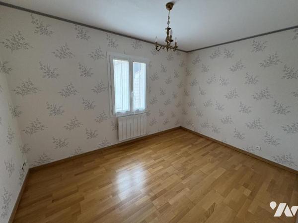 LA CRECHE, pavillon de plain-pied de 91 m² 3 chambres